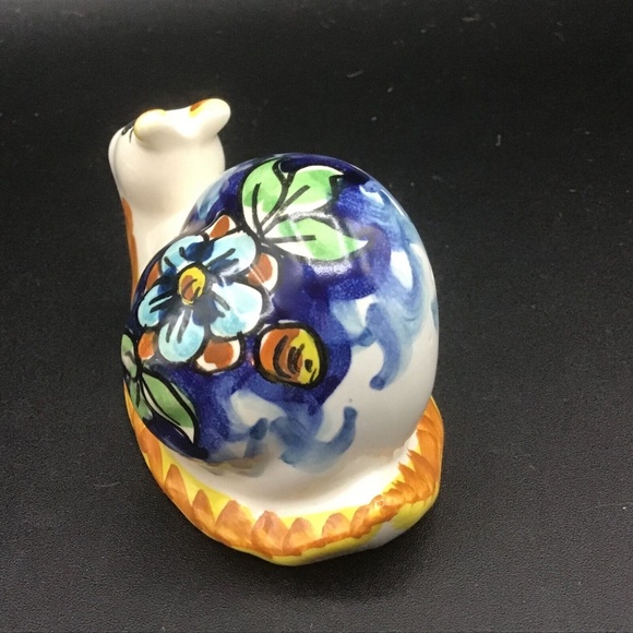 Italian ceramic Small Caltagirone Snail Figurine Signed Marilena R - Picture 5 of 8